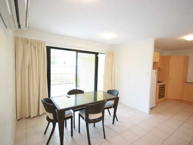 16/16 Beach Road, Cannonvale QLD 4802
