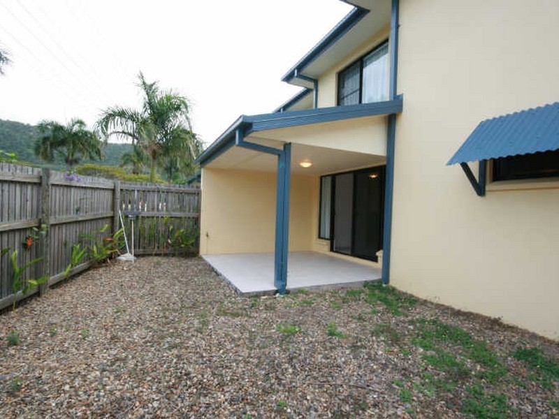 16/16 Beach Road, Cannonvale QLD 4802