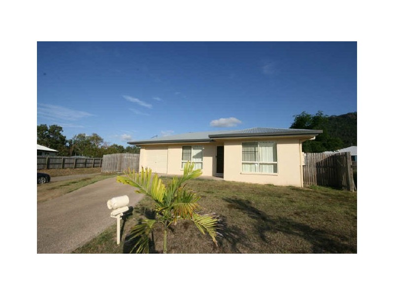 44 Banksia Court, Cannonvale QLD 4802