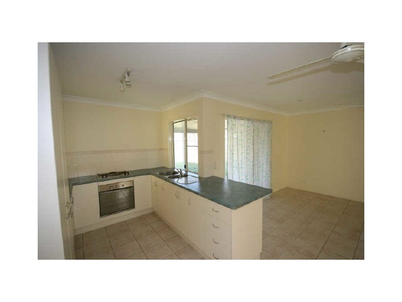 44 Banksia Court, Cannonvale QLD 4802