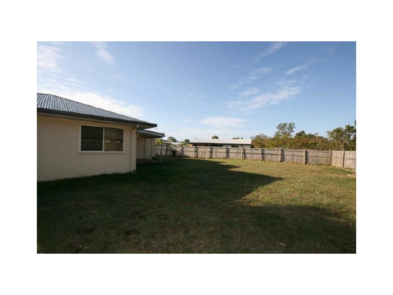44 Banksia Court, Cannonvale QLD 4802