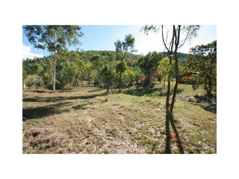 6 Roseric Crescent, Hideaway Bay QLD 4800