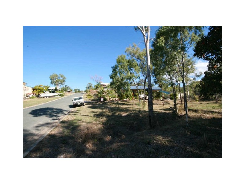 6 Roseric Crescent, Hideaway Bay QLD 4800