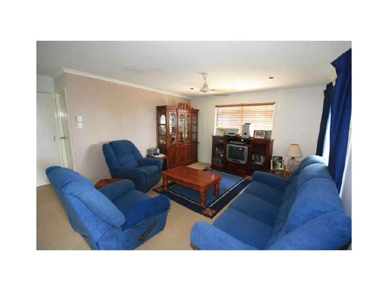 27 Manooka Drive, Cannonvale QLD 4802
