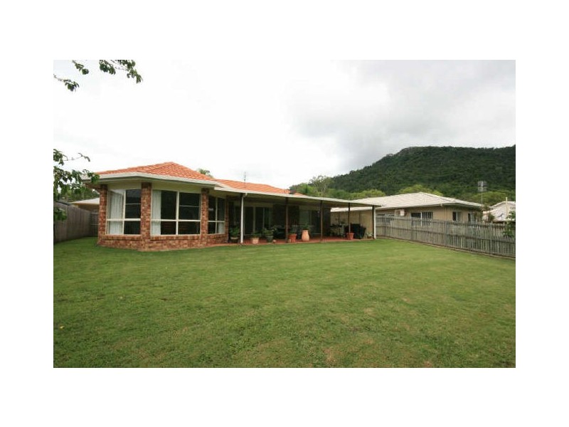 42 Valley Drive, Cannonvale QLD 4802