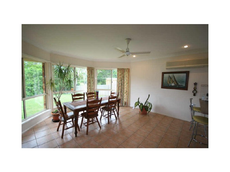 42 Valley Drive, Cannonvale QLD 4802