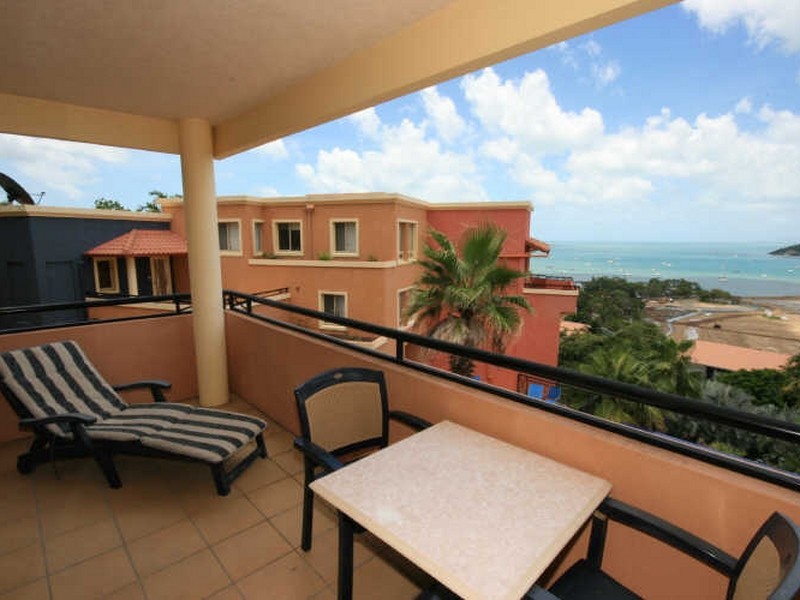 11a & 11b/18 Golden Orchid Drive, Airlie Beach QLD 4802