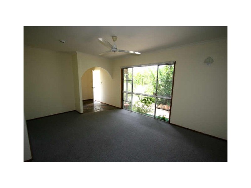 4 Jones Road, Cannonvale QLD 4802