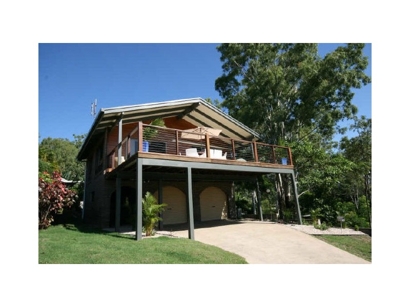 39 Manooka Drive, Cannonvale QLD 4802