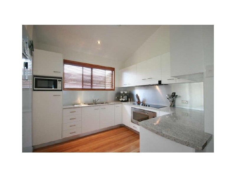 39 Manooka Drive, Cannonvale QLD 4802