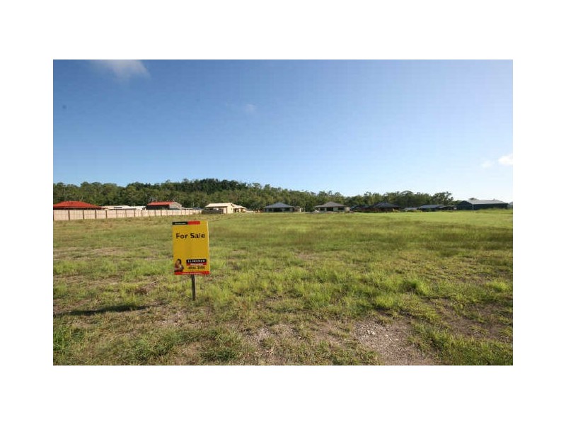 11 Henderson Street, Cannonvale QLD 4802