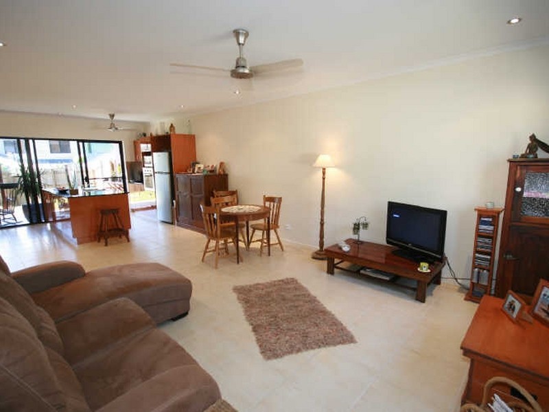 33/25 Abell Road, Cannonvale QLD 4802