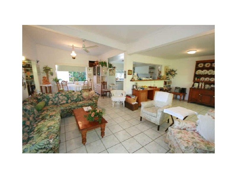 132 Shute Harbour Road, Cannonvale QLD 4802