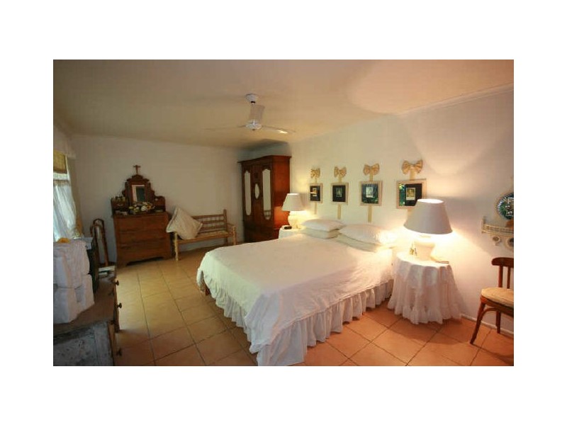 132 Shute Harbour Road, Cannonvale QLD 4802