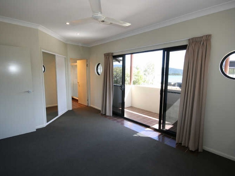 1/14 Altmann Avenue, Cannonvale QLD 4802