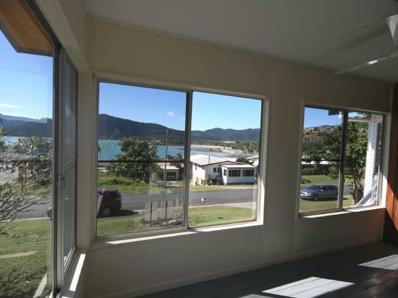 2 Hillcrest Avenue, Airlie Beach QLD 4802