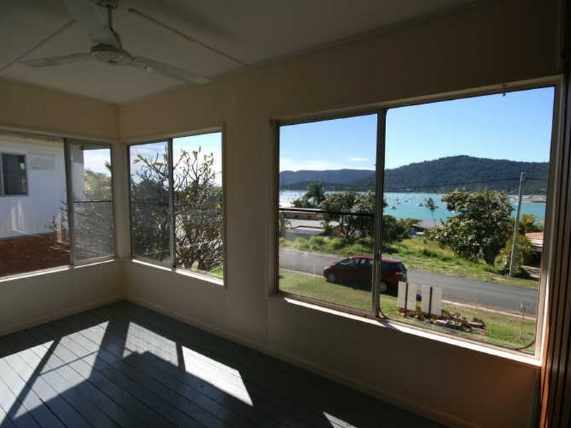 2 Hillcrest Avenue, Airlie Beach QLD 4802