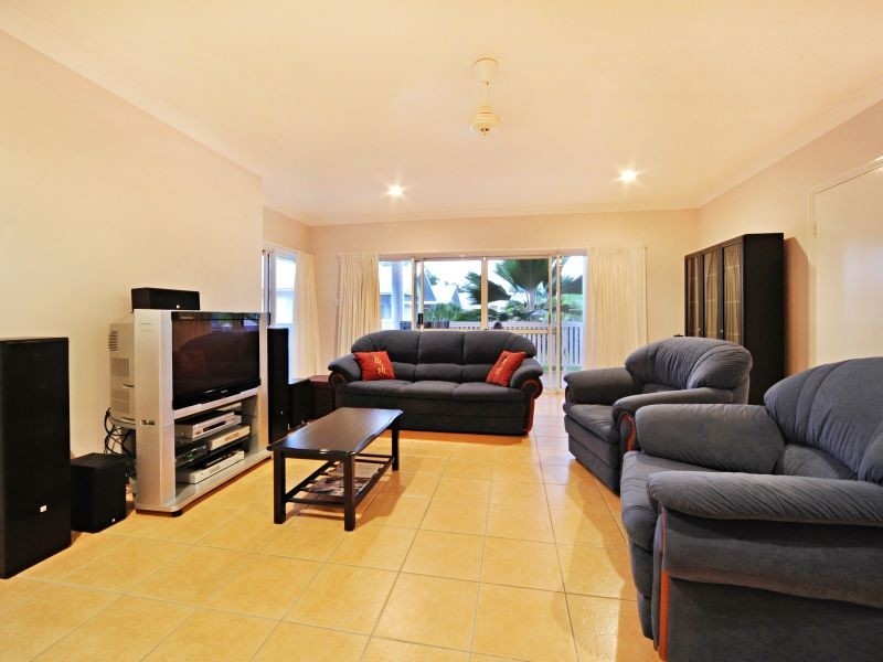 21/24 Pandanus Drive, Cannonvale QLD 4802