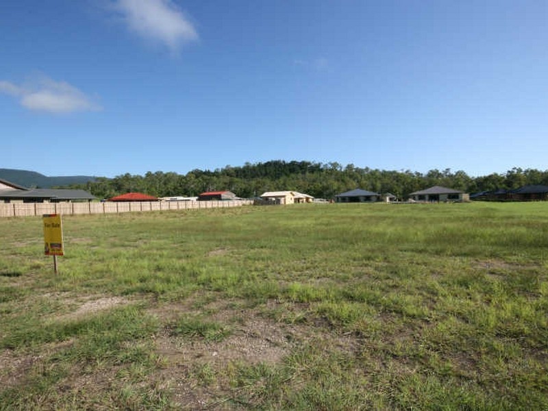 11 Henderson Street, Cannonvale QLD 4802