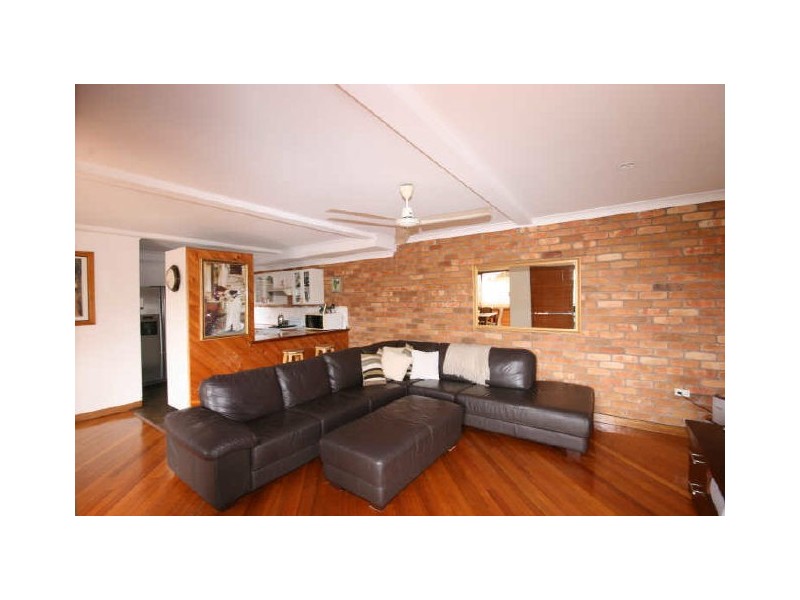 1/3 Beach Road, Cannonvale QLD 4802