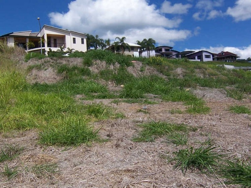 12 Whitehaven Crescent, Cannonvale QLD 4802