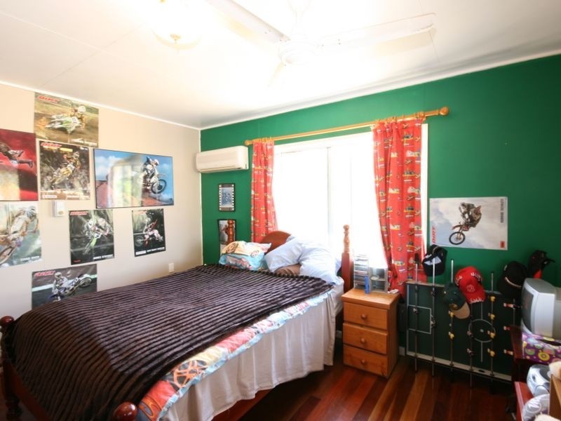 15 Usher Road, Andromache QLD 4800
