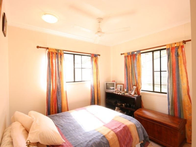 15 Usher Road, Andromache QLD 4800