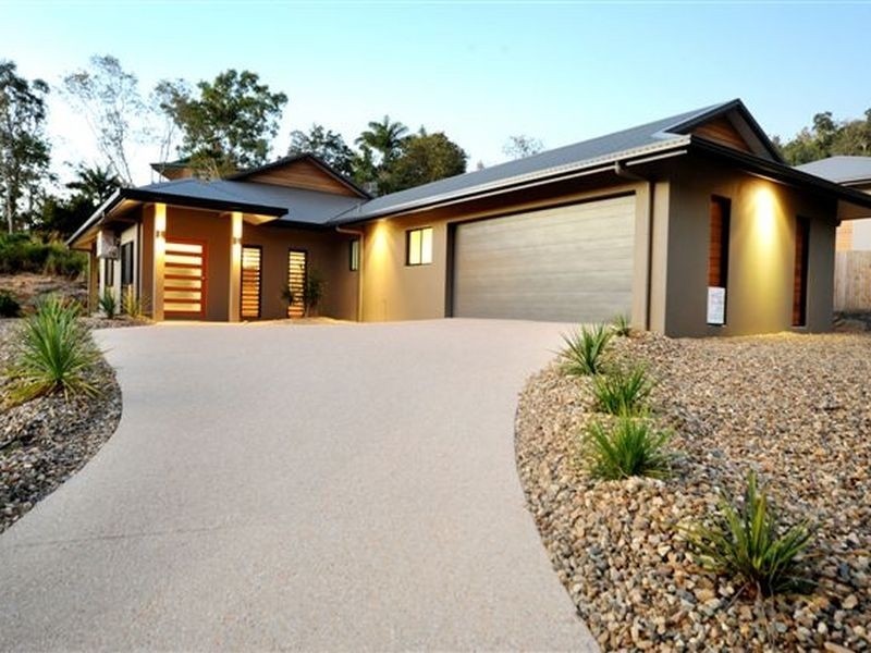 55 Jones Road, Cannonvale QLD 4802