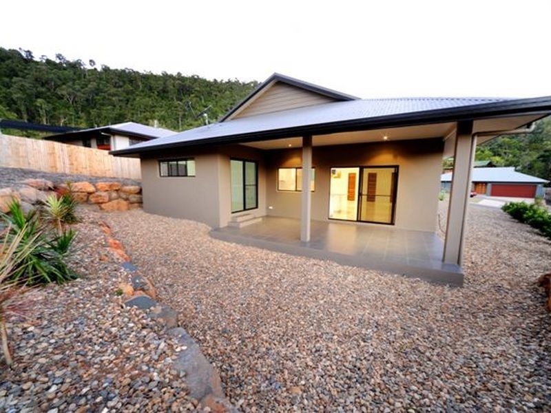 55 Jones Road, Cannonvale QLD 4802