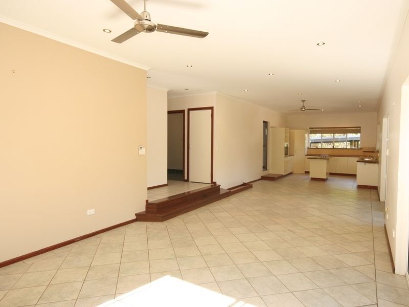 71 Pringle Road, Cannonvale QLD 4802