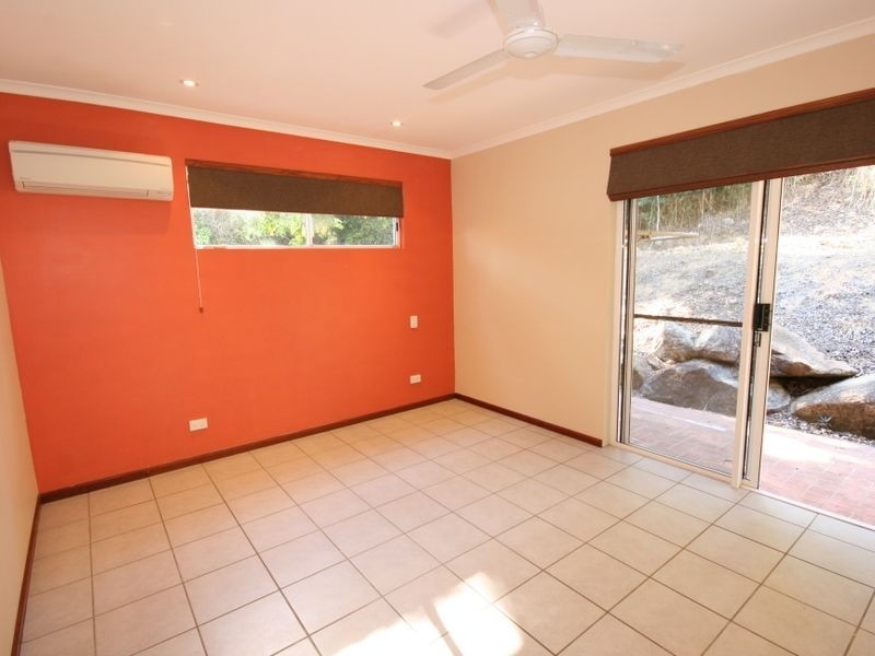 71 Pringle Road, Cannonvale QLD 4802