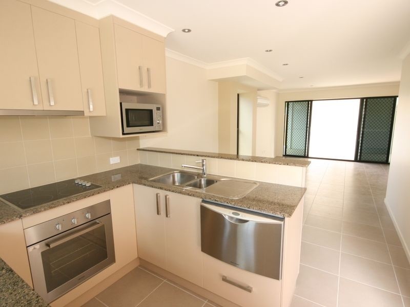 1/16 Schnapper Street, Cannonvale QLD 4802