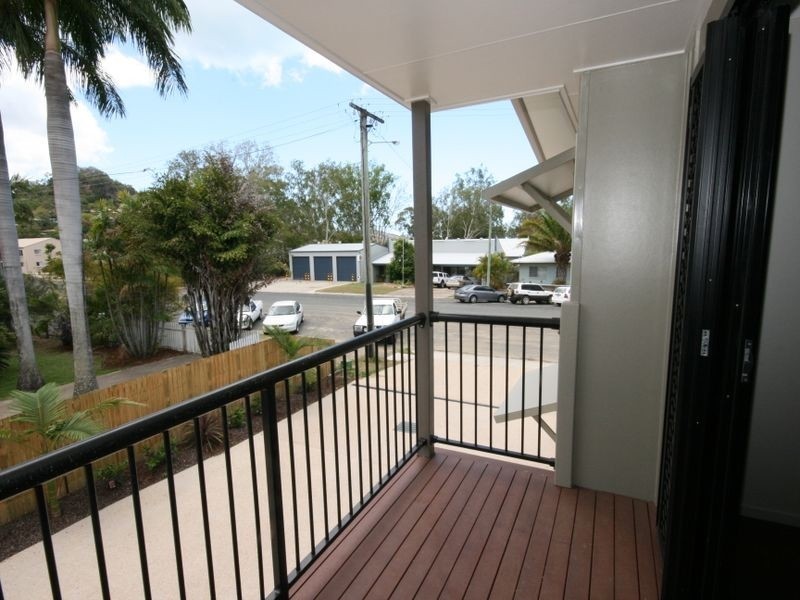 1/16 Schnapper Street, Cannonvale QLD 4802