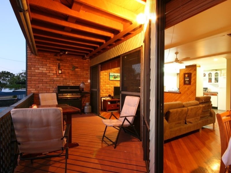 3/3 Beach Road, Cannonvale QLD 4802