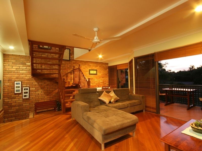 3/3 Beach Road, Cannonvale QLD 4802