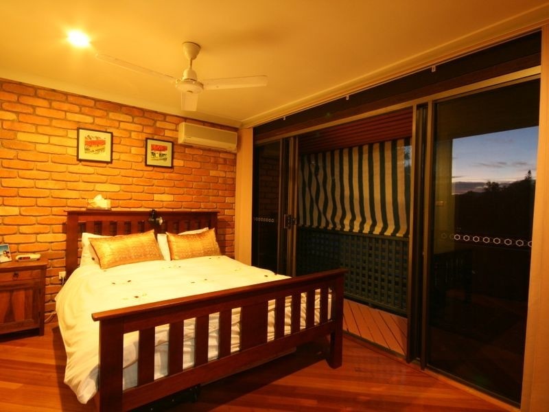 3/3 Beach Road, Cannonvale QLD 4802