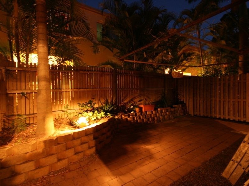 3/3 Beach Road, Cannonvale QLD 4802