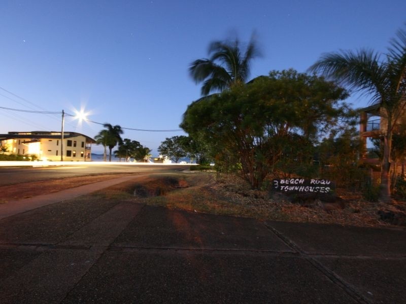 3/3 Beach Road, Cannonvale QLD 4802