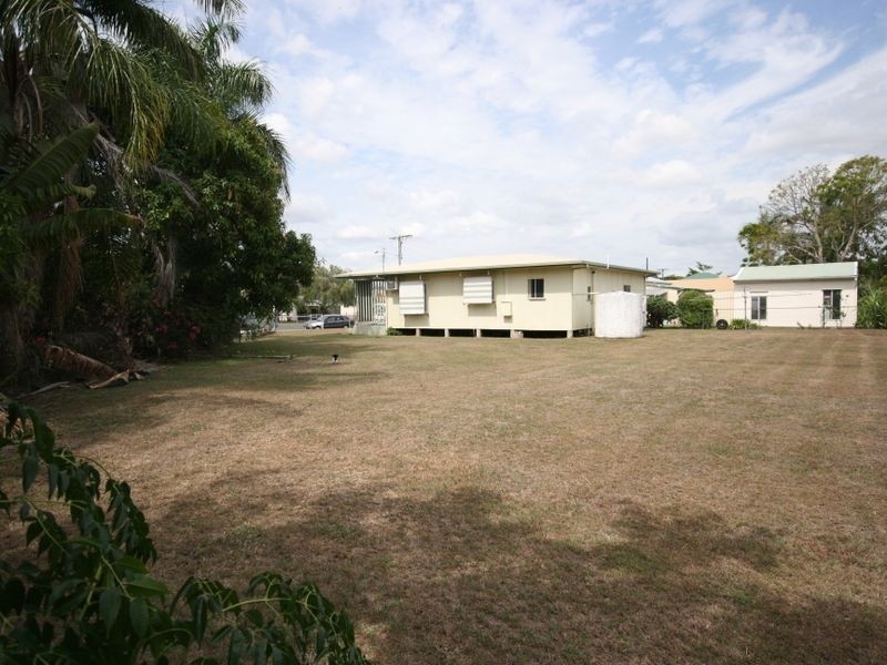 19 Elizabeth Street, Proserpine QLD 4800