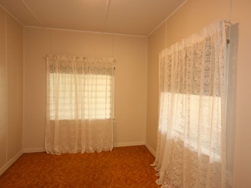 19 Elizabeth Street, Proserpine QLD 4800