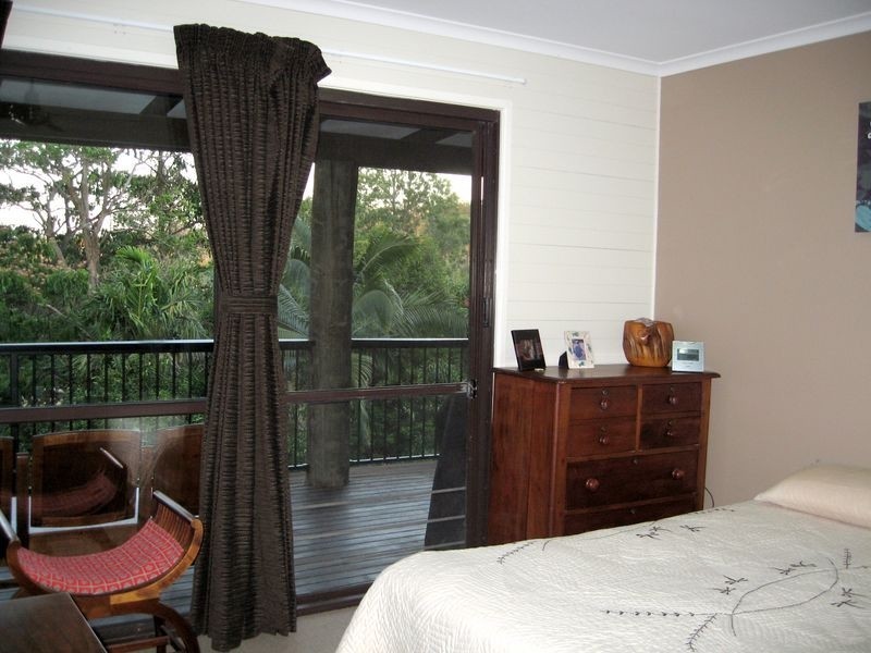 11 Barnes Place, Cannonvale QLD 4802