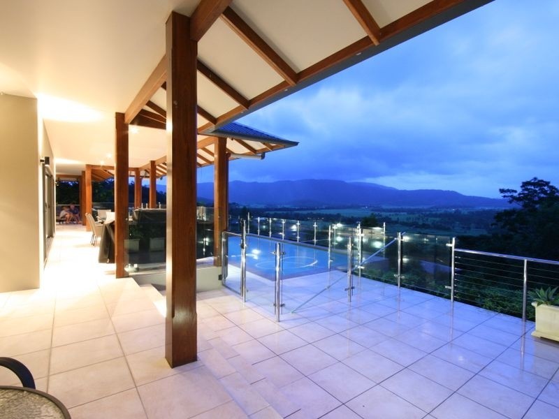 12 Bellview Close, Cannonvale QLD 4802