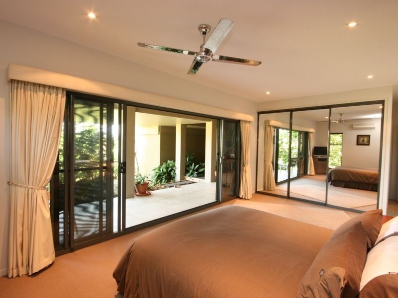 12 Bellview Close, Cannonvale QLD 4802