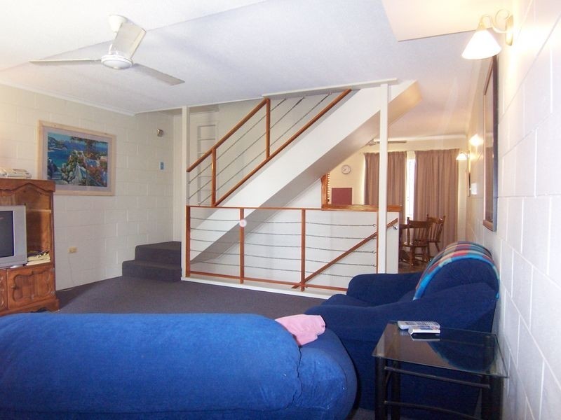 40/3 Eshelby Drive, Cannonvale QLD 4802