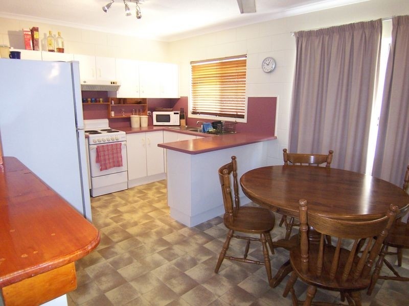 40/3 Eshelby Drive, Cannonvale QLD 4802