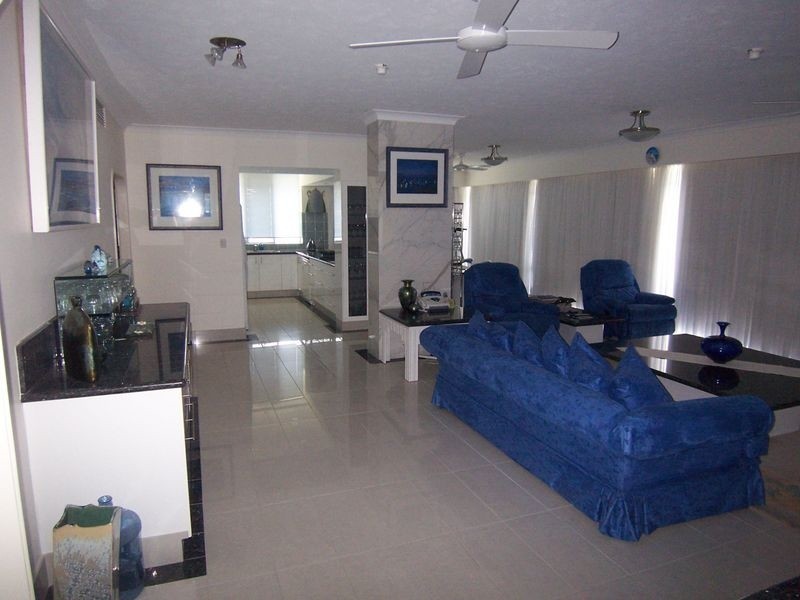 Unit 5 Yacht Harbour Tower, Hamilton Island QLD 4803