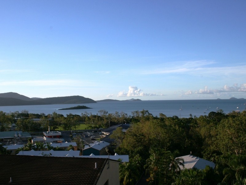 160/6 Eshelby Drive, Cannonvale QLD 4802