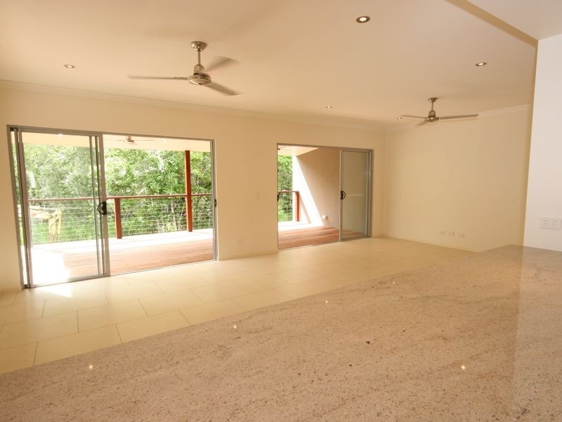 1/31 Sunset Drive, Jubilee Pocket QLD 4802