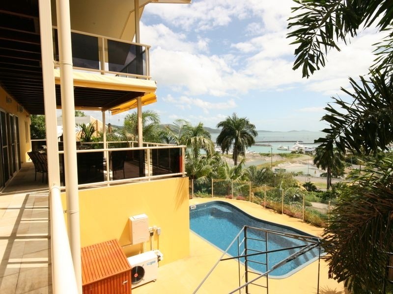 4 Airlie Crescent, Airlie Beach QLD 4802