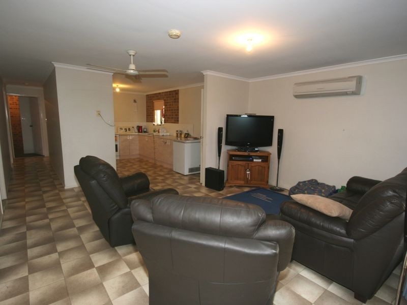 35 South Molle Blvd, Cannonvale QLD 4802